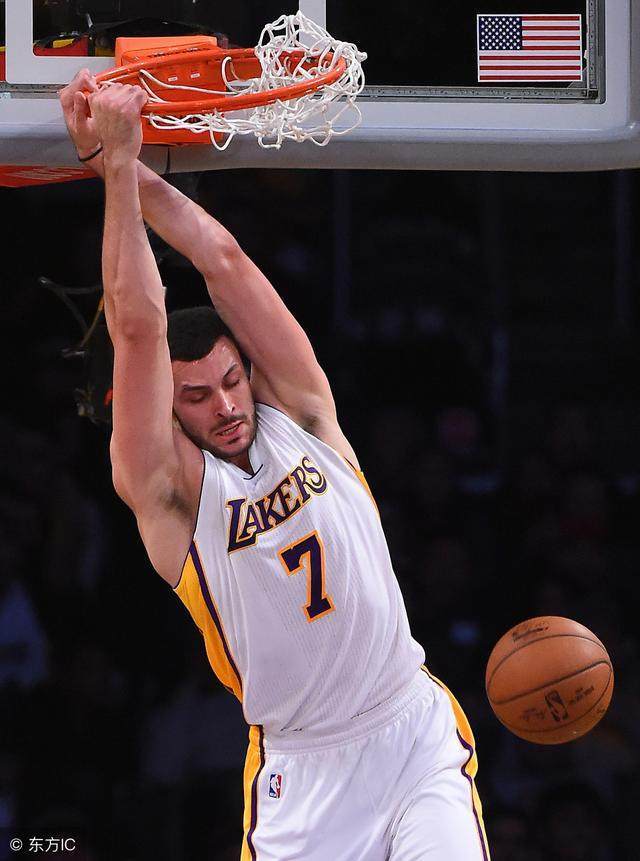 斯图加特迎意大利杯关键赛,转会期手感冰凉,更衣室稳定,细节决定成败的简单介绍 斯图加特迎意大利杯关键赛,转会期手感冰凉,更衣室稳定,细节决定成败的简单介绍